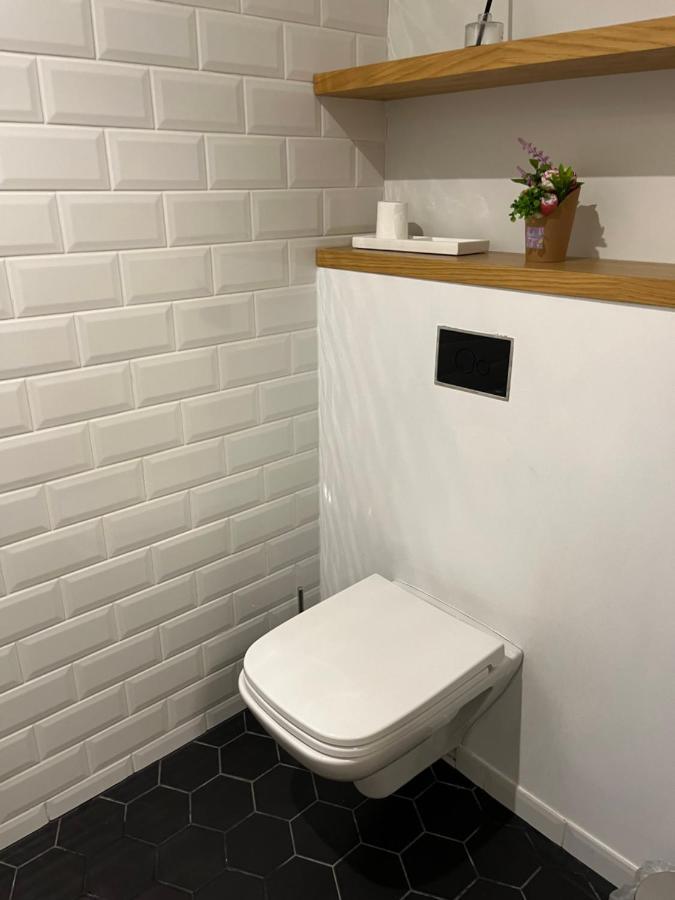 Mere Puiestee Apartment Tallinn Bagian luar foto